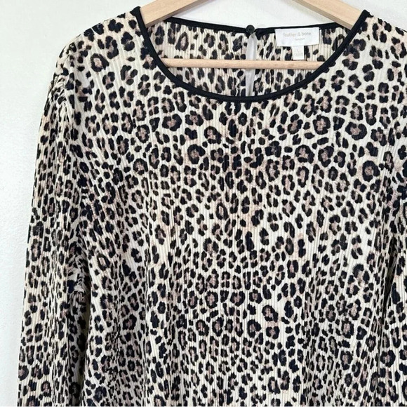 Anthropologie Feather Bone  Womens Size Large Leopard Print Pleated Blouse - Picture 8 of 15
